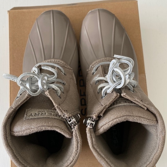 Sperry Saltwater Waterproof Shimmer Dove Duck Booties Rain Snow Boots New in Box - Picture 14 of 17